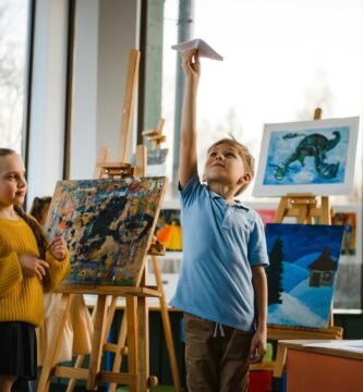 Beneficios del juego guiado en la socialización infantil