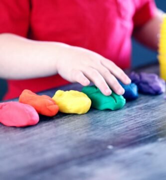 qué son las estereotipias en el autismo y qué juguetes pueden ayudar a canalizarlas